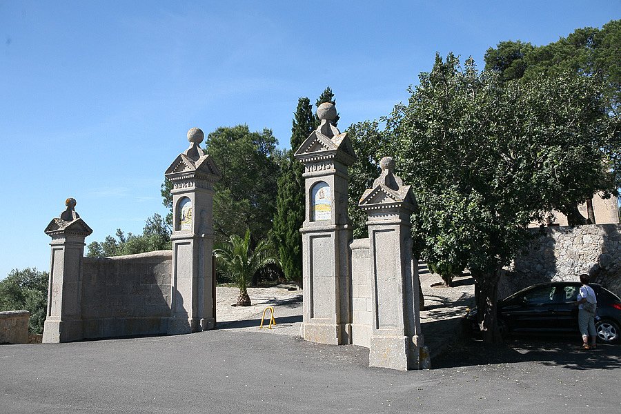 IMG-1952.jpg